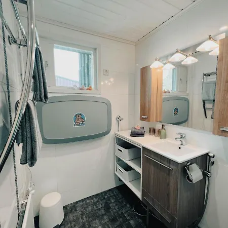 Pieni Lomahuoneisto Ja Ulkoporeallas