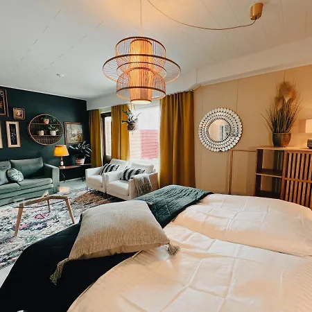 Pieni Lomahuoneisto Ja Ulkoporeallas *