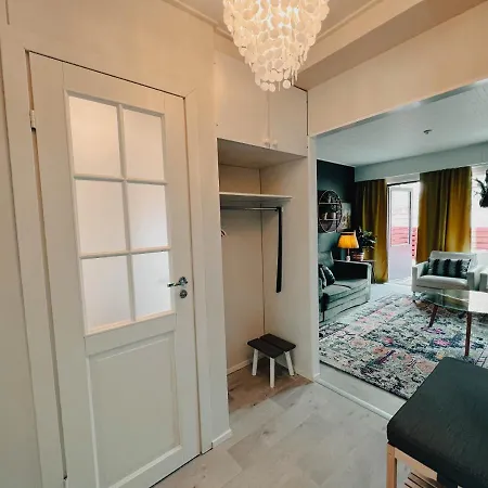 Pieni Lomahuoneisto Ja Ulkoporeallas Apartamento *