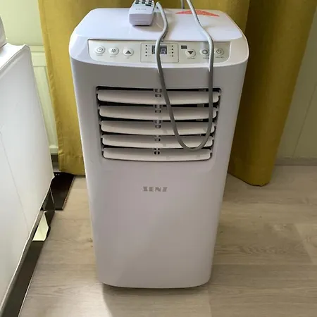 Pieni Lomahuoneisto Ja Ulkoporeallas