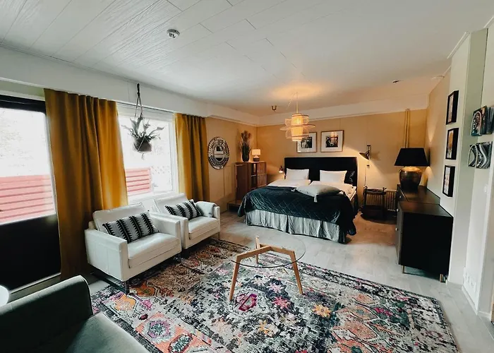 Pieni Lomahuoneisto Ja Ulkoporeallas *